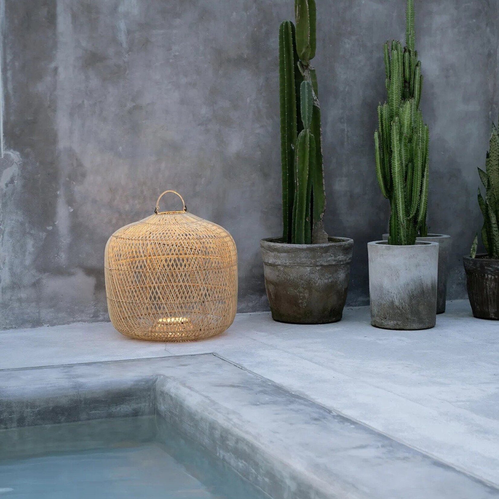 Bazar Bizar Antwerp The Batu Bolong Pendant - Natural - L