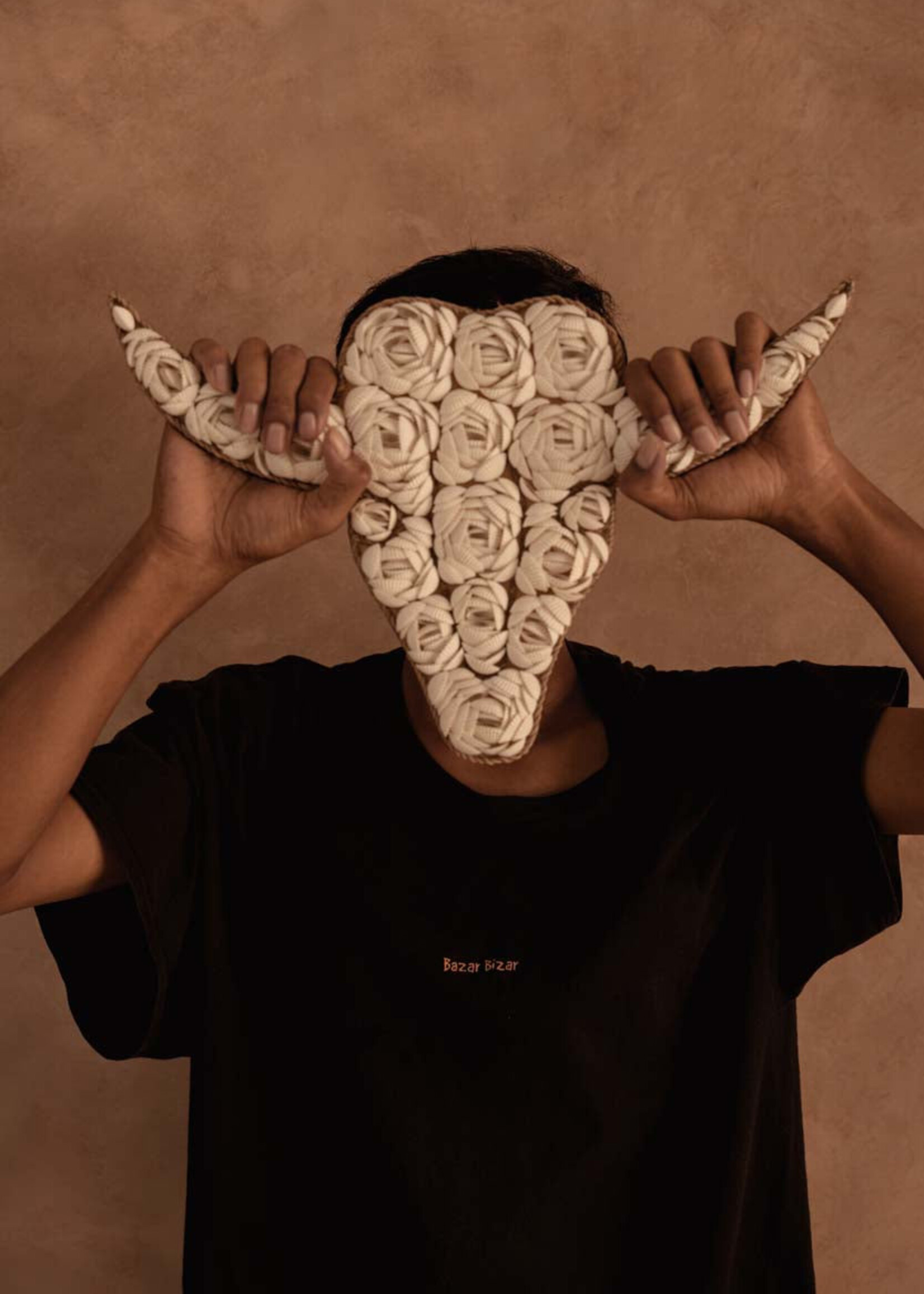 Bazar Bizar Antwerp The Bull Shell - White