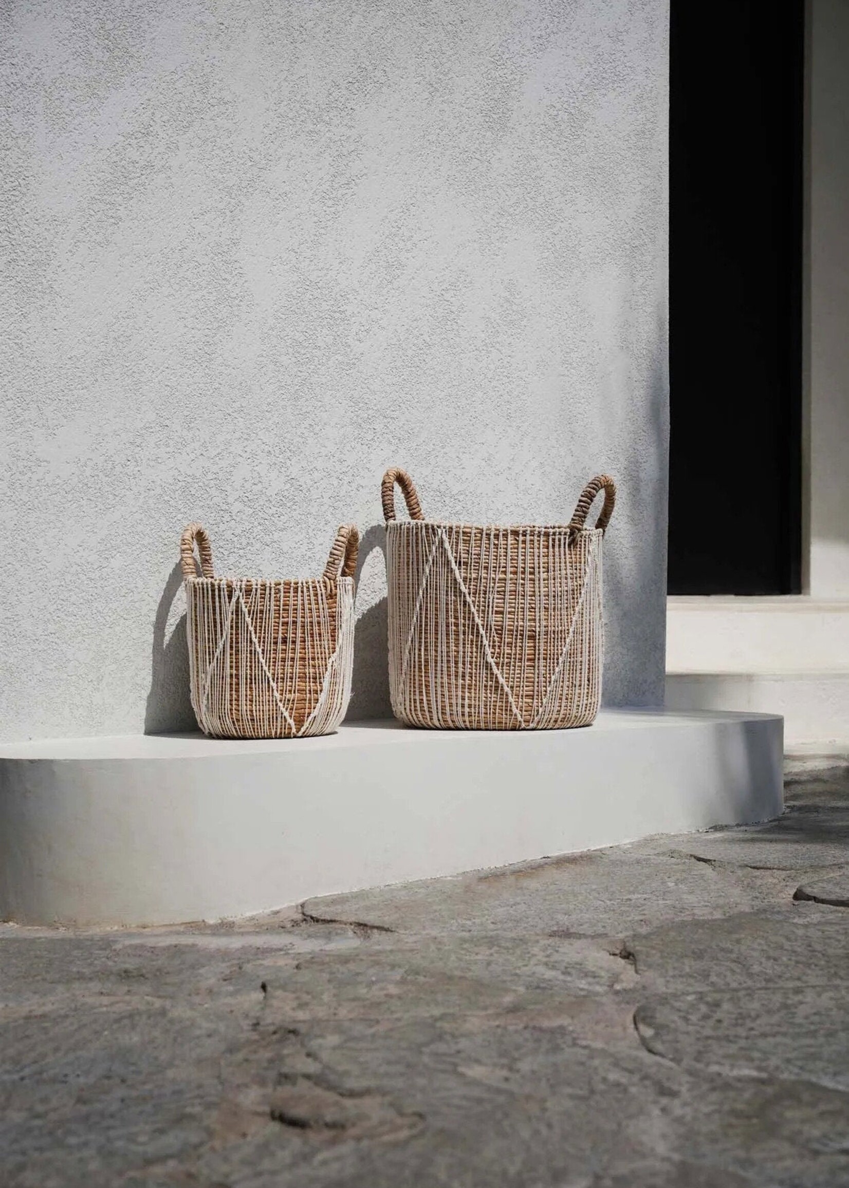 Bazar Bizar Antwerp The Straight Stitched Macrame Basket - S