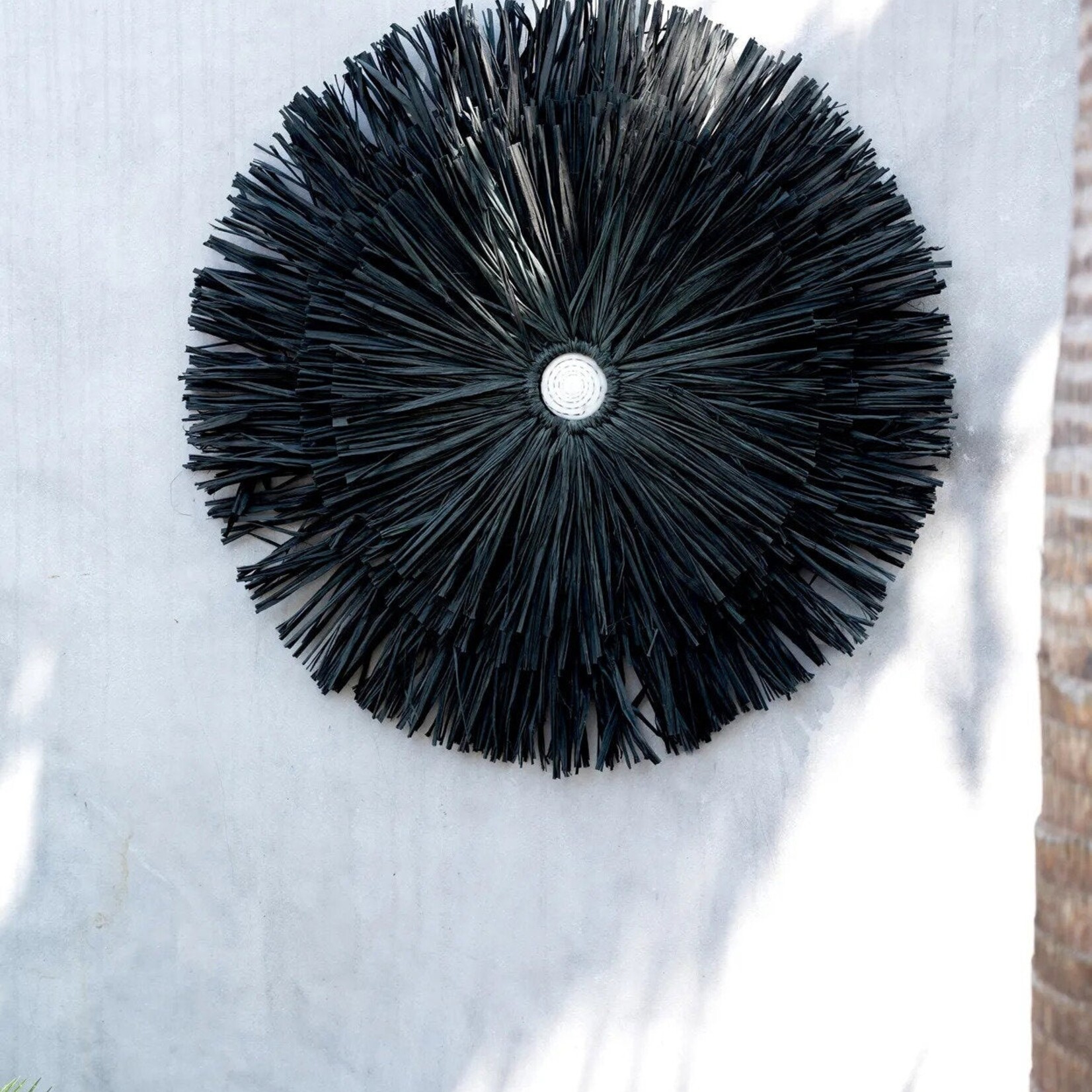 Bazar Bizar Antwerp The Raffia Juju - Black