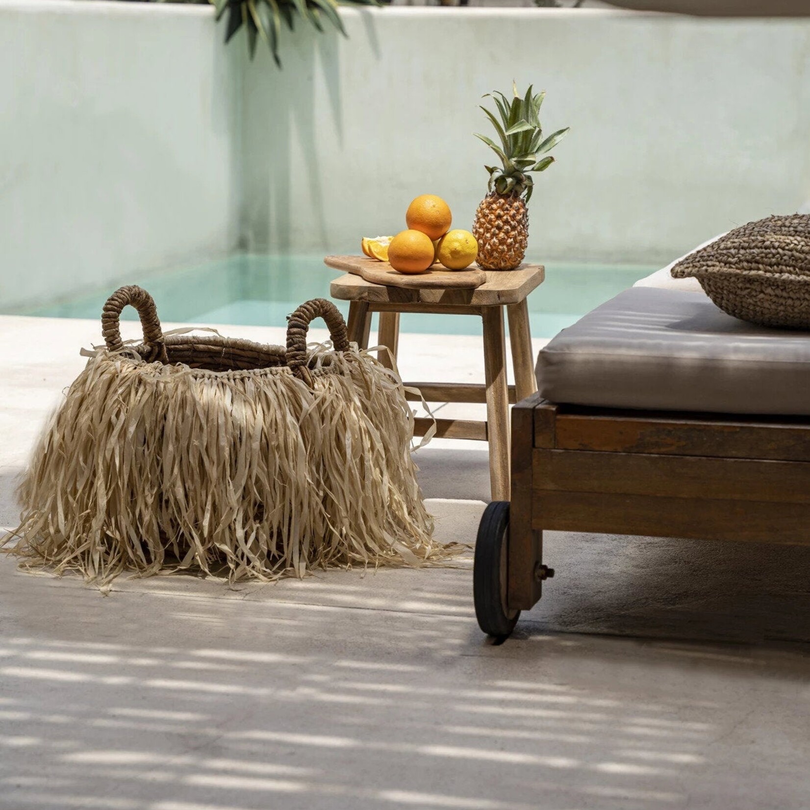 Bazar Bizar Antwerp The Raffia Basket - L