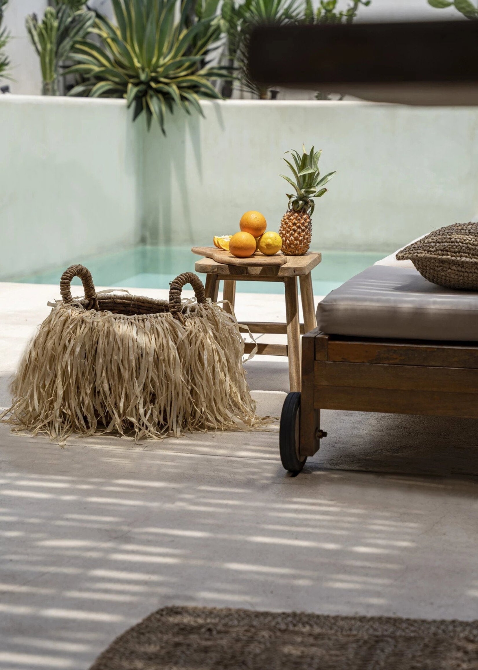 Bazar Bizar Antwerp The Raffia Basket - L