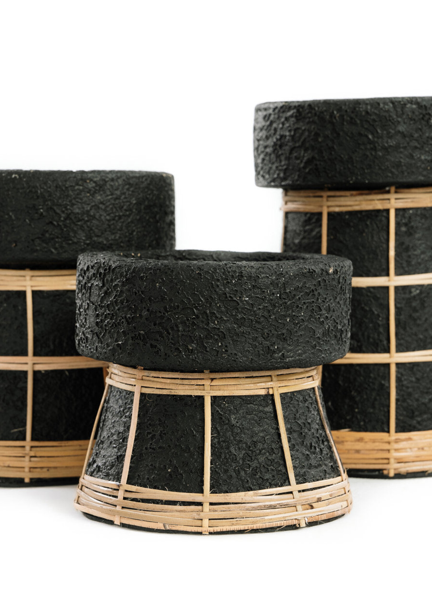 Bazar Bizar Antwerp The Serene Candle Holder - Black Natural - S