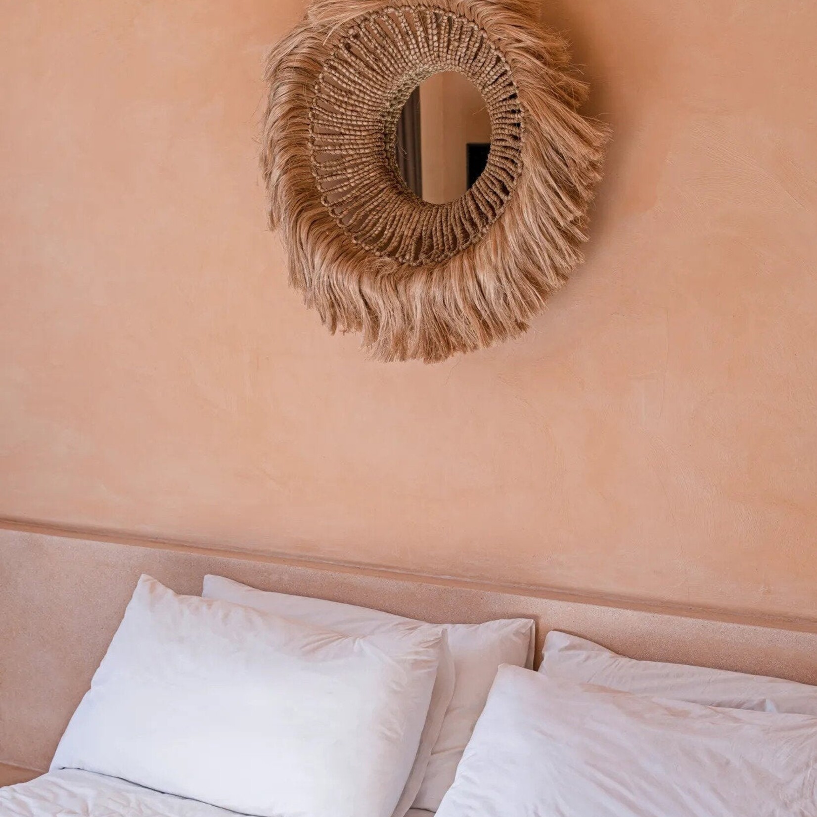 Bazar Bizar Antwerp The Abaca Solomon Mirror - Natural
