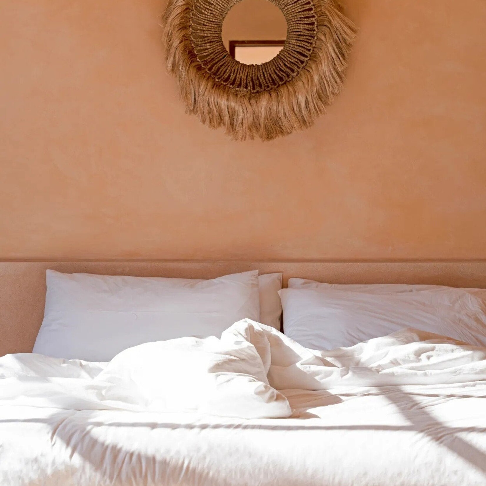 Bazar Bizar Antwerp The Abaca Solomon Mirror - Natural
