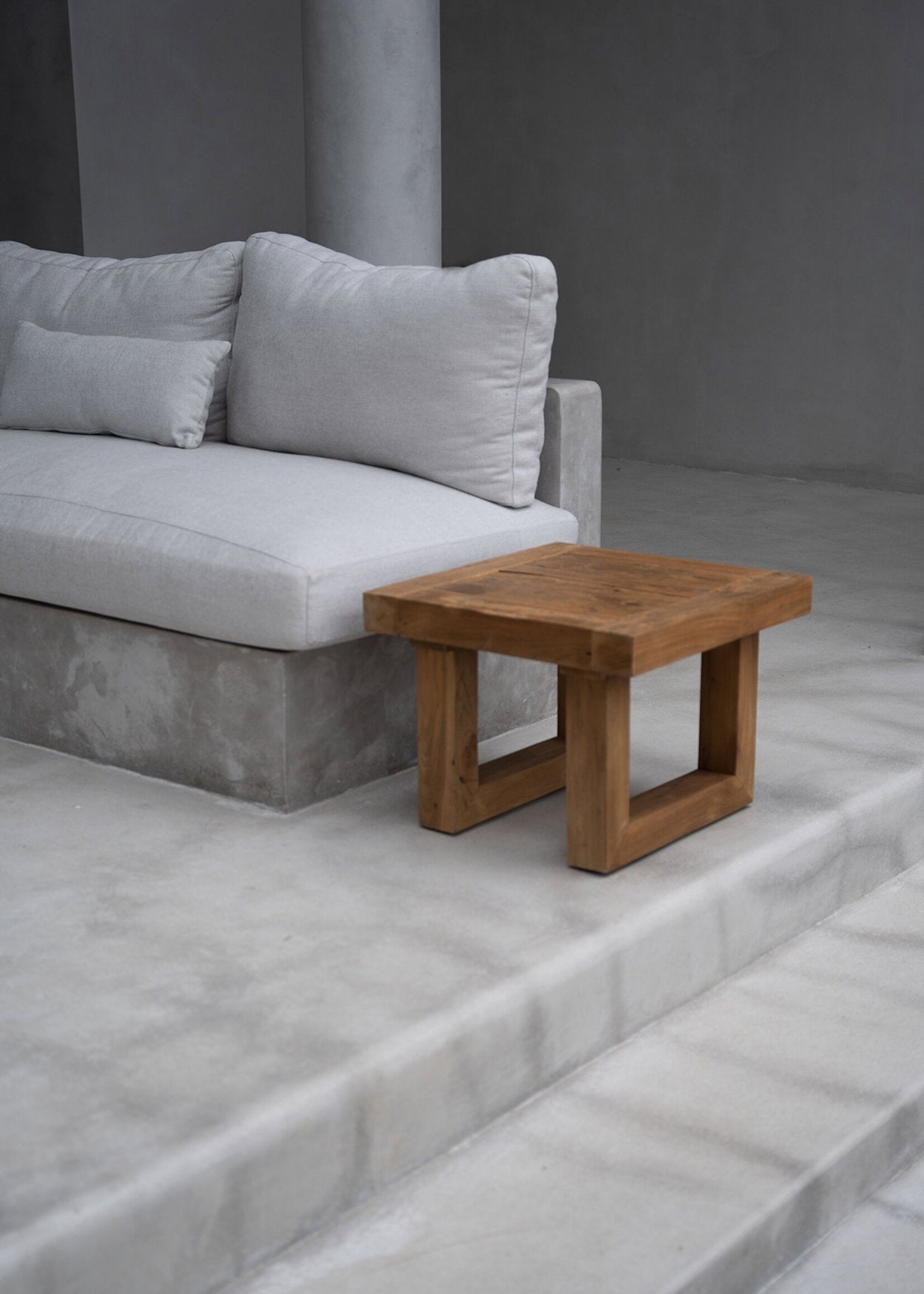 Bazar Bizar Antwerp The Reclaimed Teak Side Table - Natural