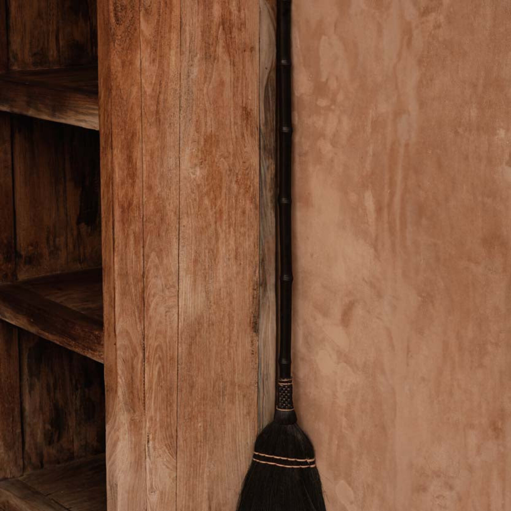 Bazar Bizar Antwerp The Big Broom - Black
