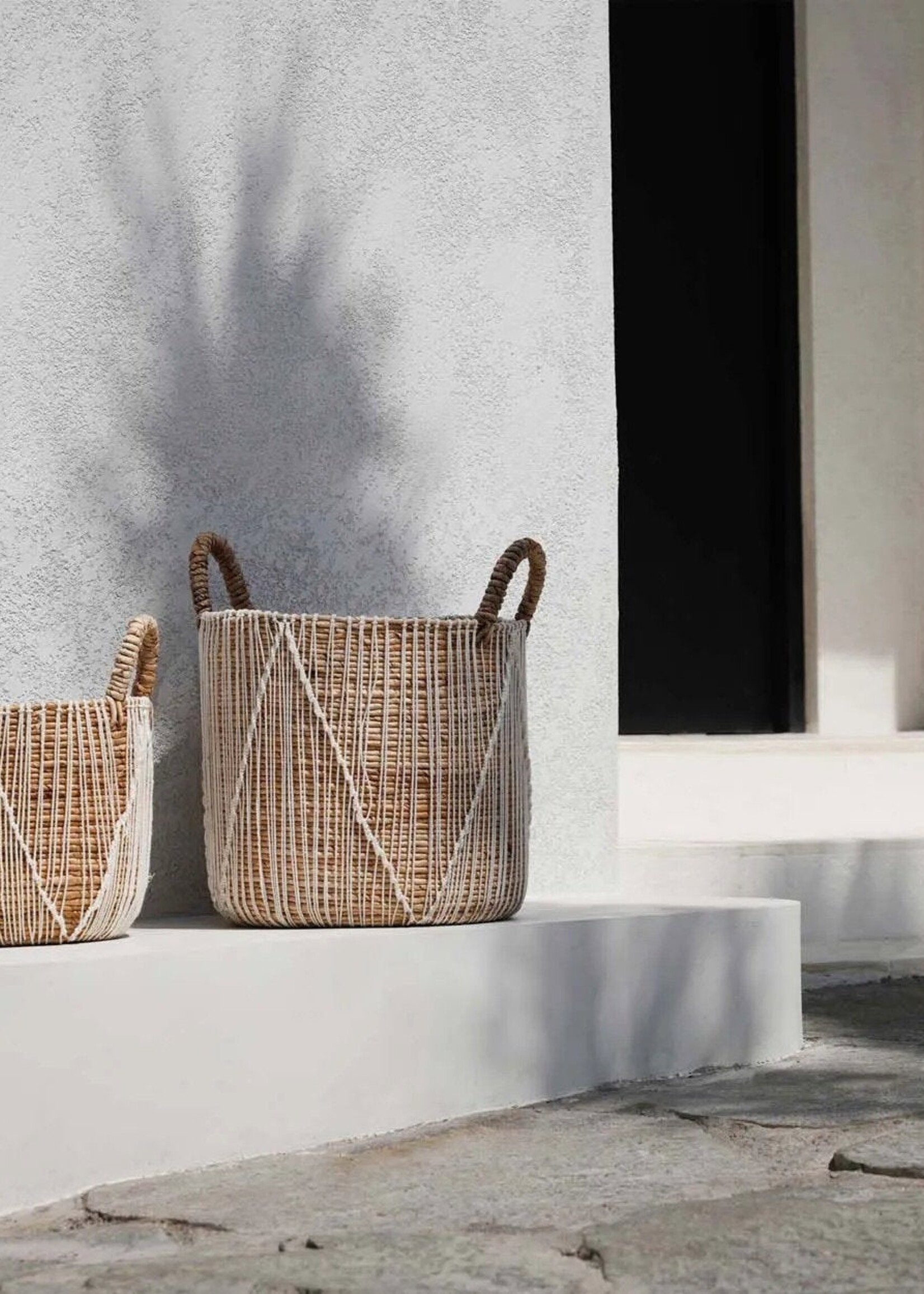 Bazar Bizar Antwerp The Straight Stitched Macrame Basket - L