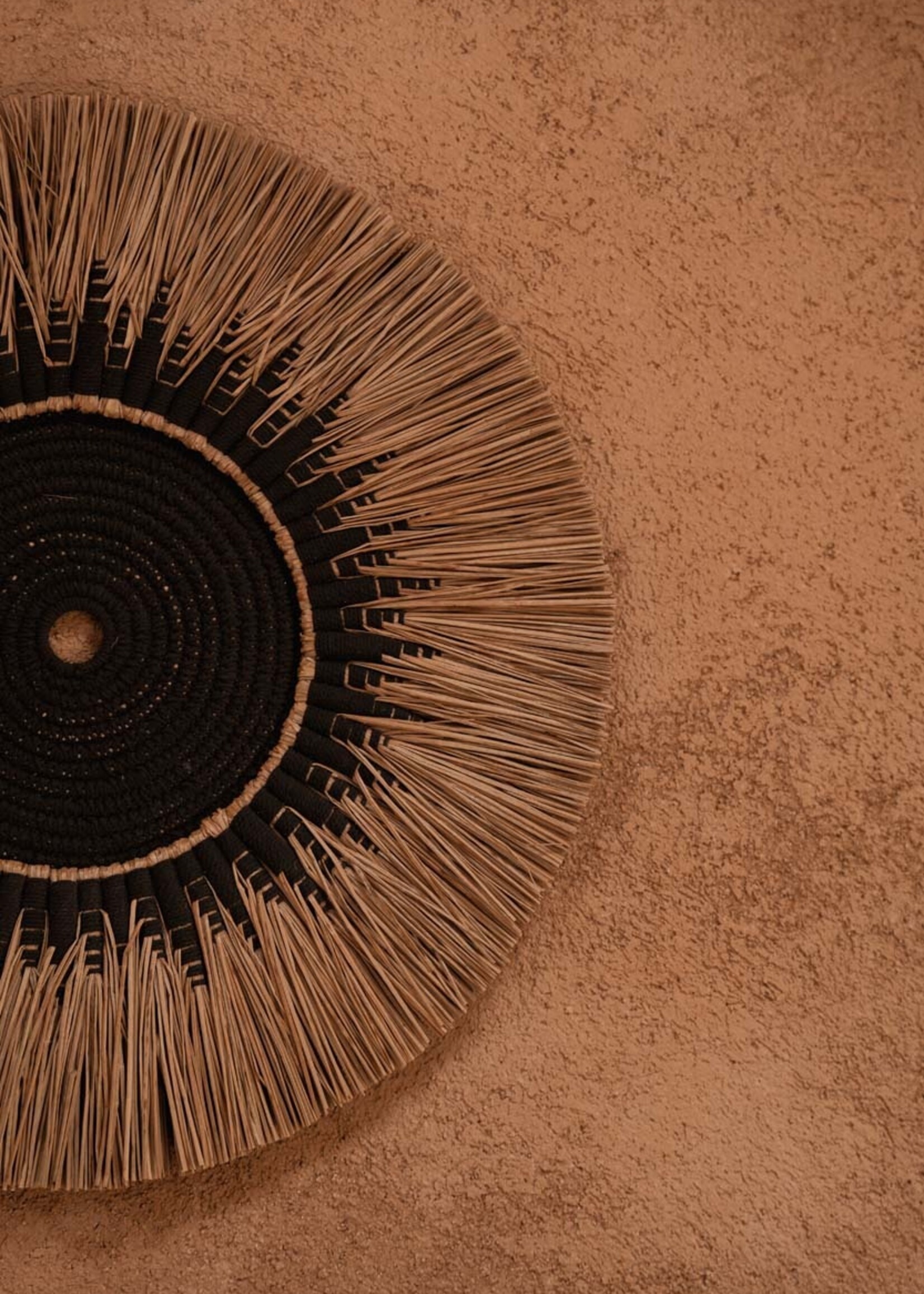Bazar Bizar Antwerp The Raffia Macramé Wall Deco - Black Natural