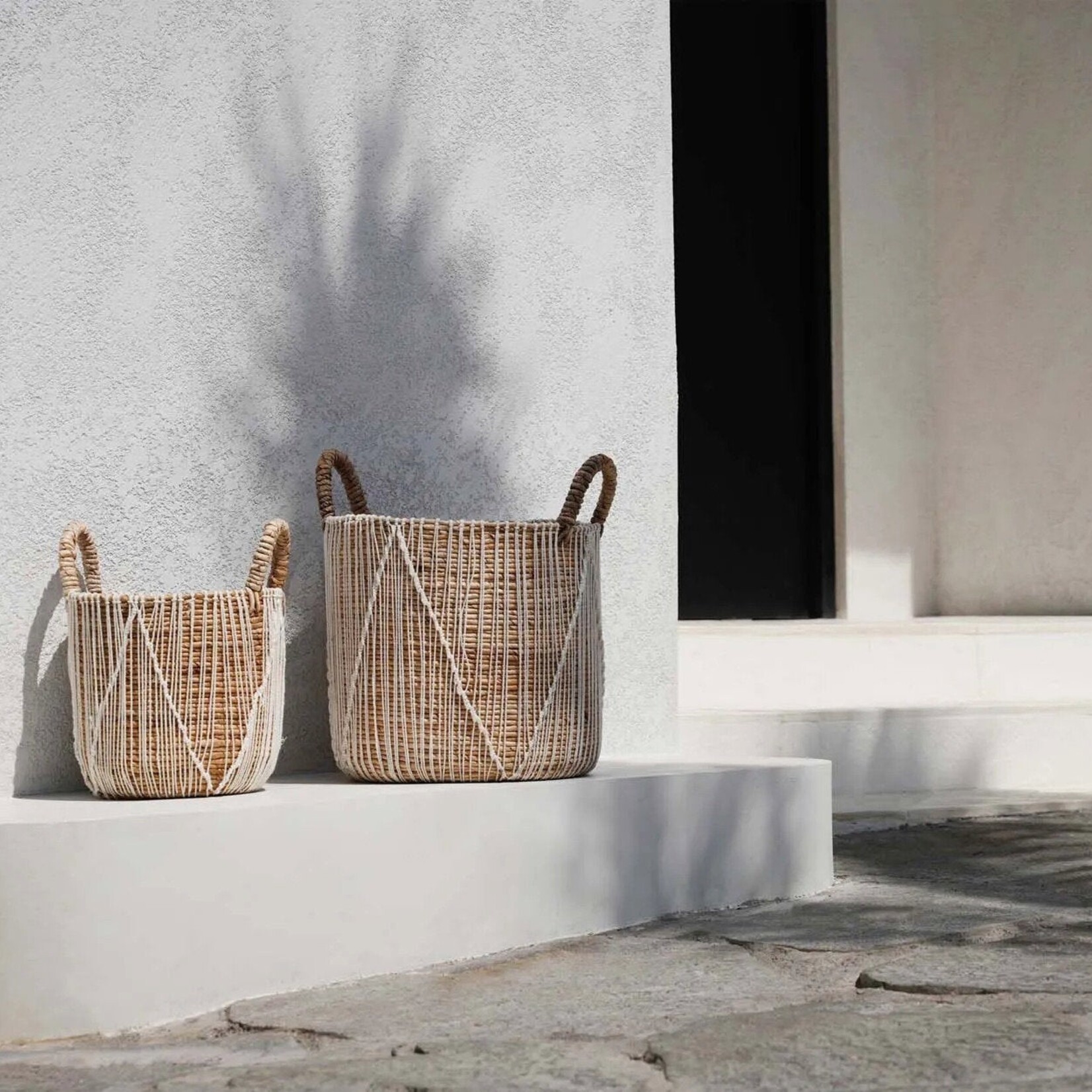 Bazar Bizar Antwerp The Straight Stitched Macrame Basket - L
