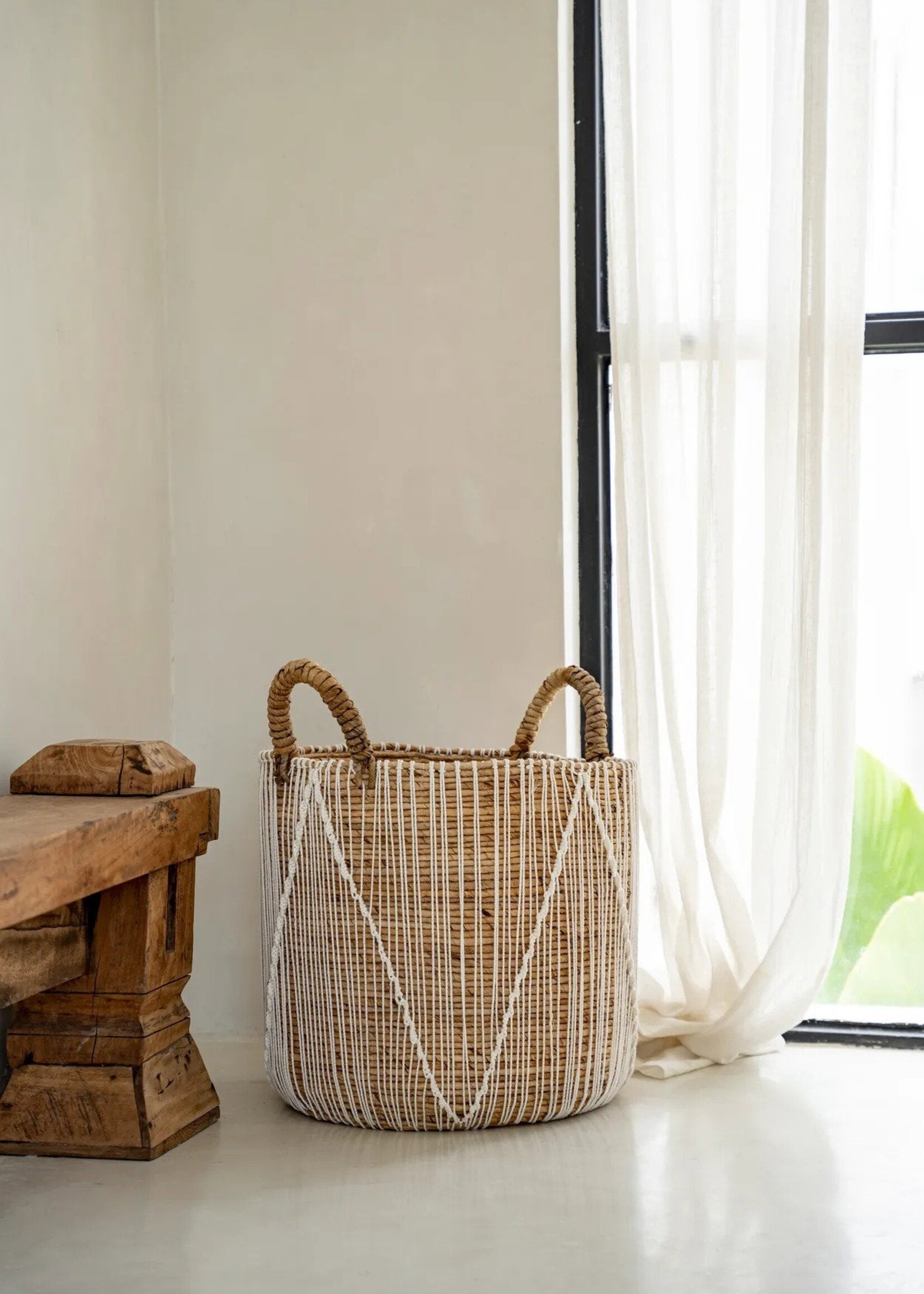Bazar Bizar Antwerp The Straight Stitched Macrame Basket - L