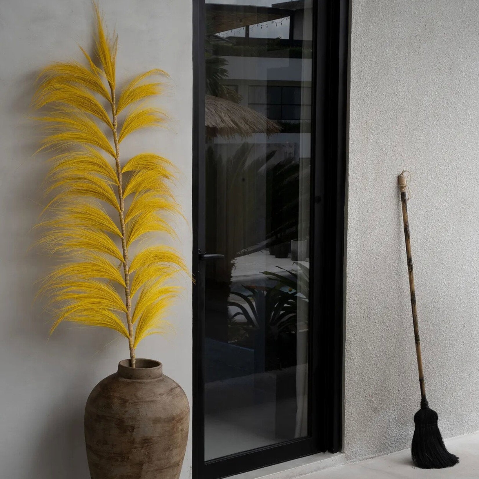 Bazar Bizar Antwerp The Big Broom - Black