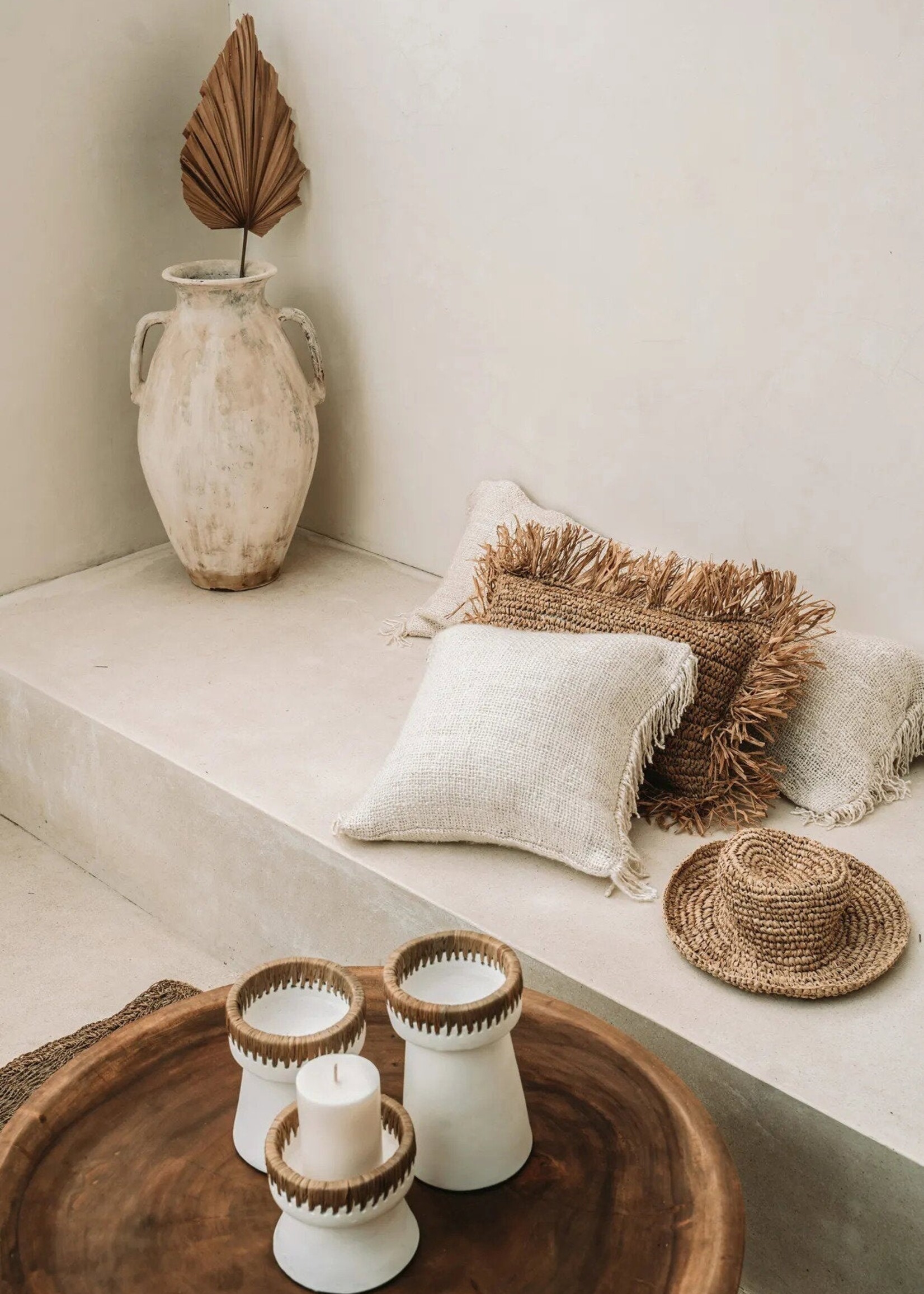 Bazar Bizar Antwerp The Pretty Candle Holder - White Natural - S