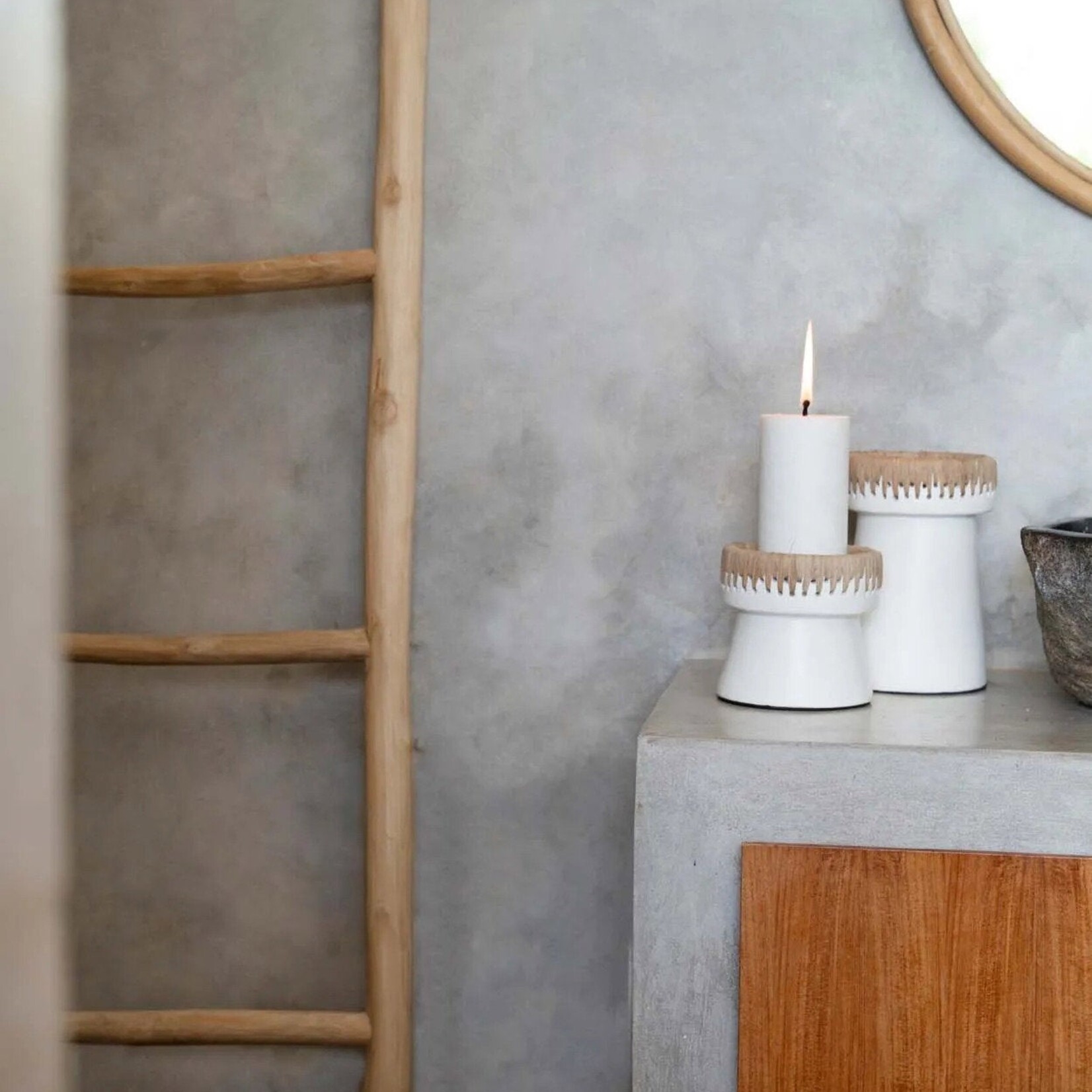 Bazar Bizar Antwerp The Pretty Candle Holder - White Natural - S