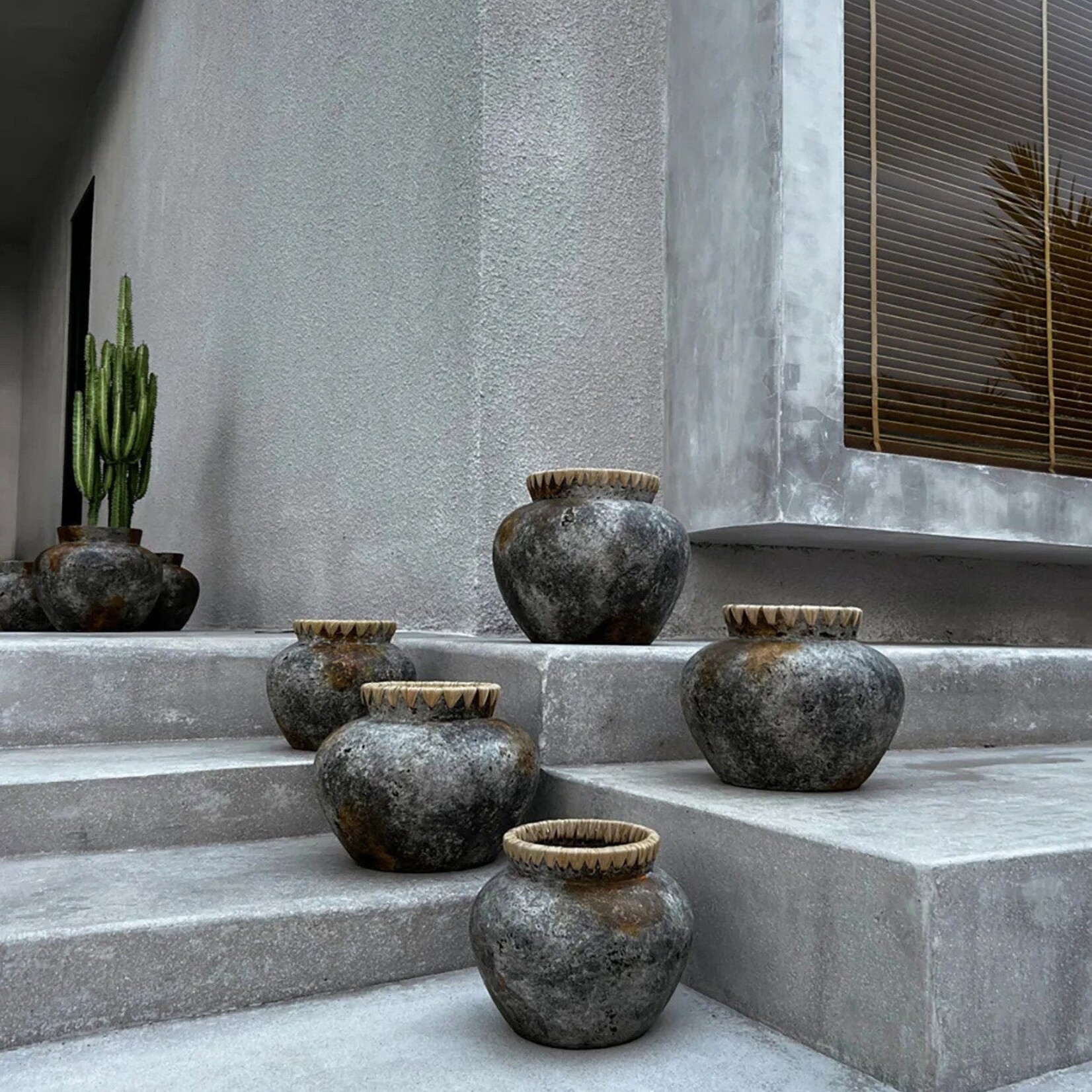 Bazar Bizar Antwerp The Styly Vase - Antique Grey - S