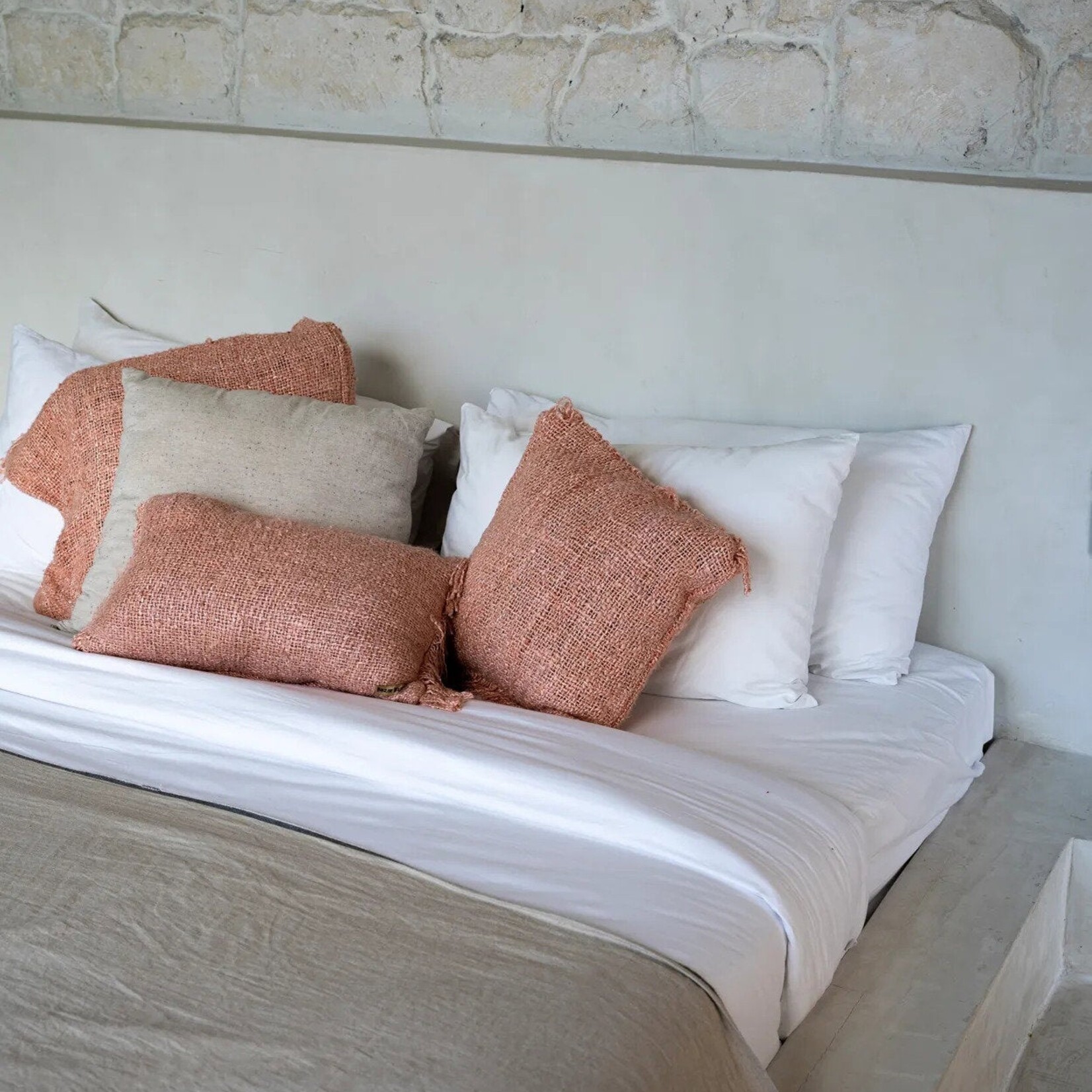 Bazar Bizar Antwerp The Oh My Gee Cushion Cover - Salmon Pink - 40x40