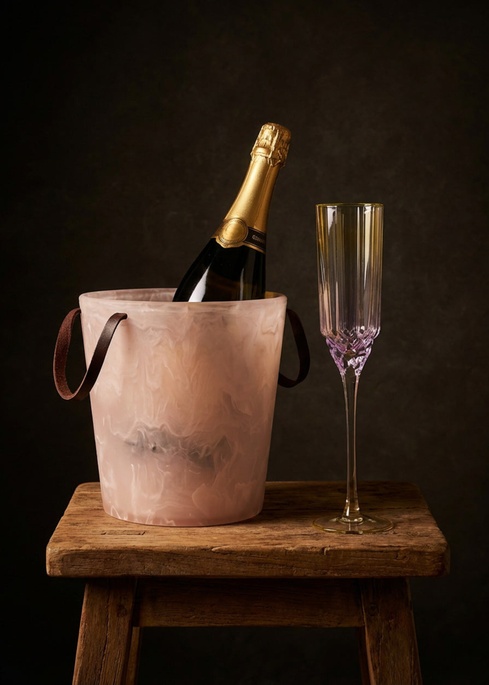 Bazar Bizar Antwerp The Resin Ice Bucket - Pink White