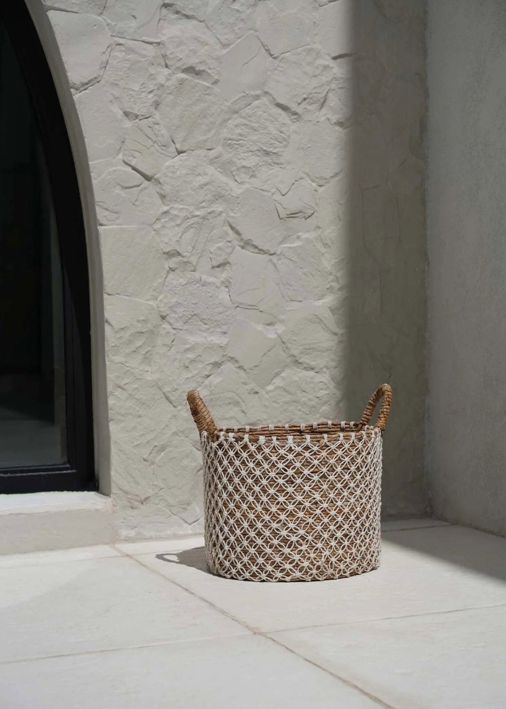 Bazar Bizar Antwerp The Crossed Stitched Macrame Basket - M