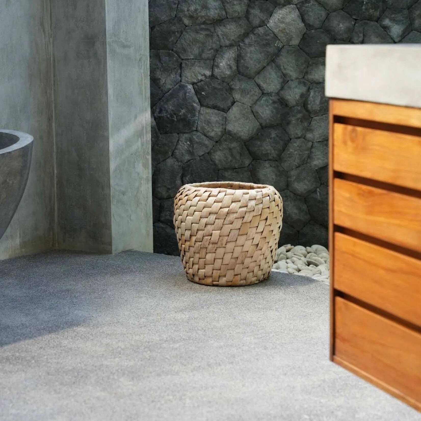 Bazar Bizar Antwerp The Chidi Basket