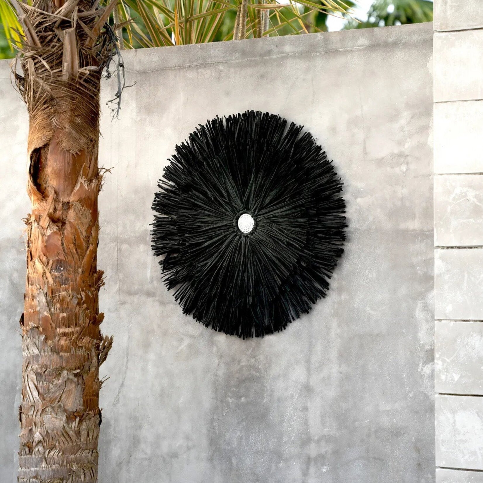 Bazar Bizar Antwerp The Raffia Juju - Black
