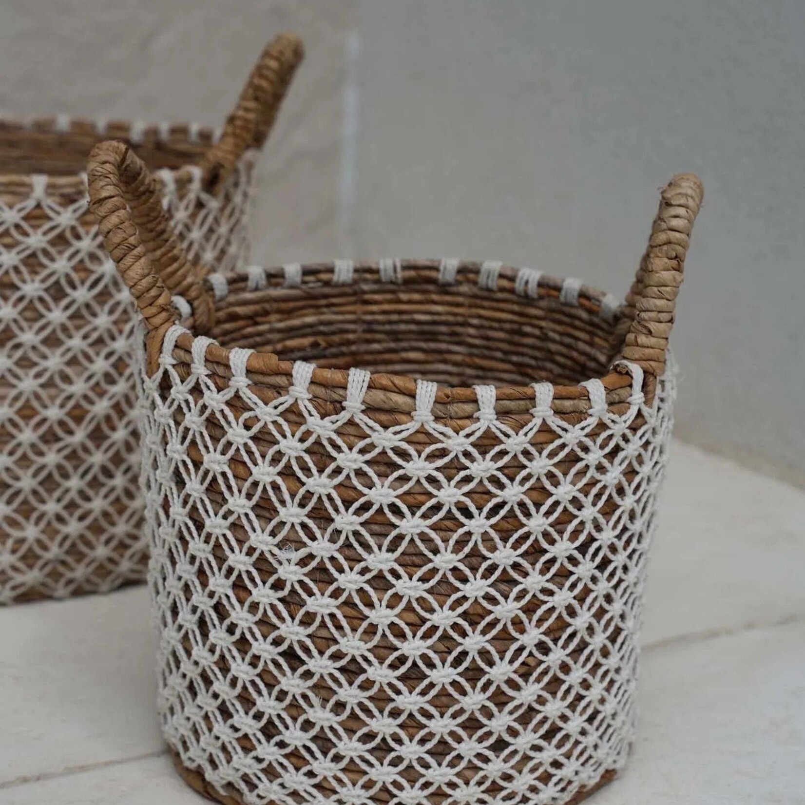 Bazar Bizar Antwerp The Crossed Stitched Macrame Basket - S