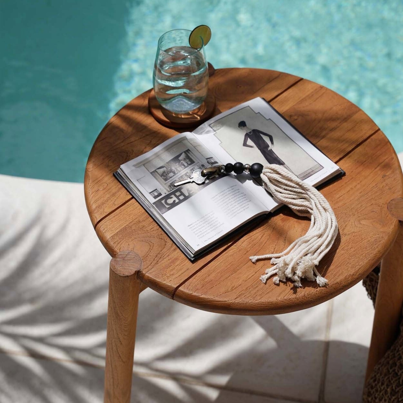 Bazar Bizar Antwerp The Gilimanuk Side Table - Outdoor