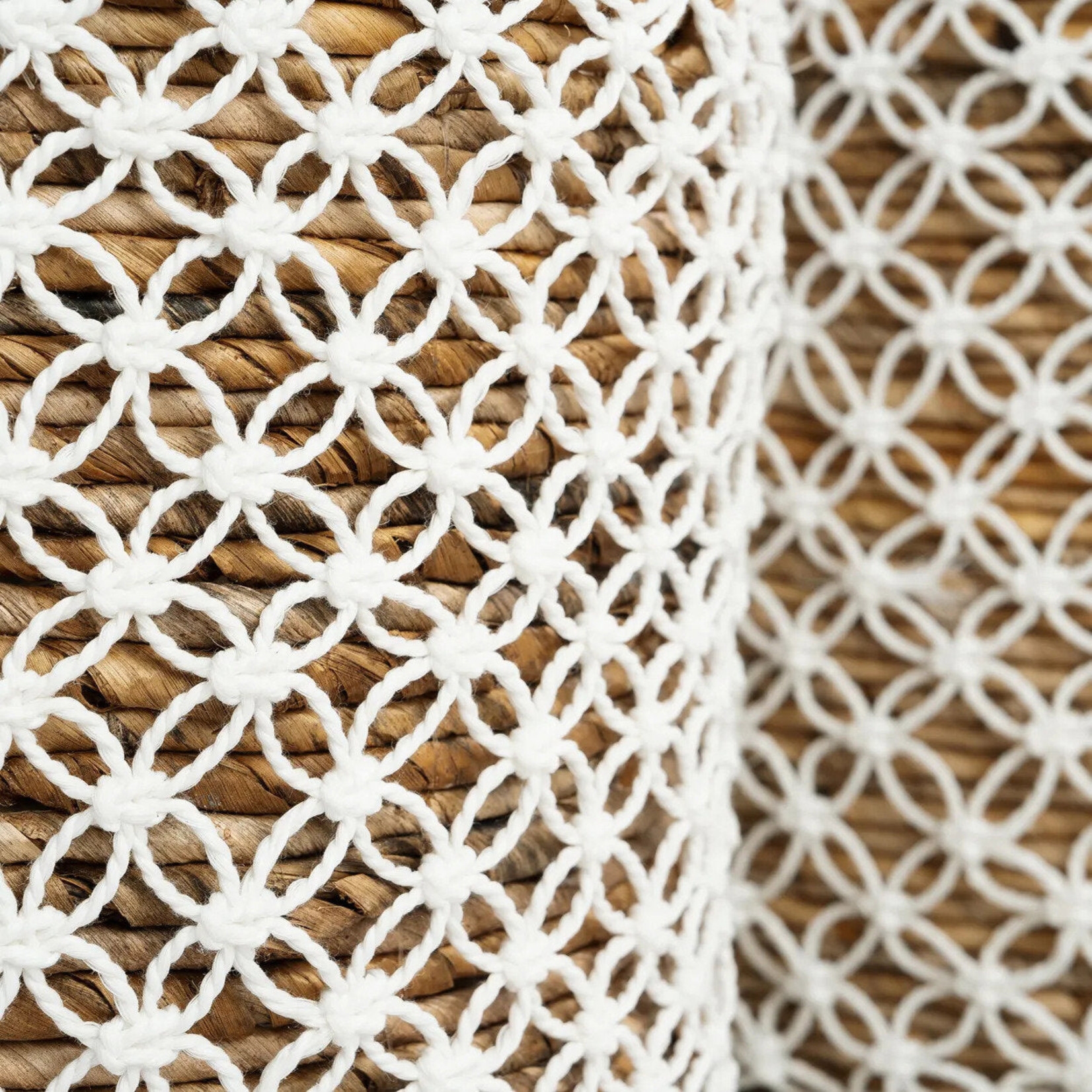 Bazar Bizar Antwerp The Crossed Stitched Macrame Basket - S