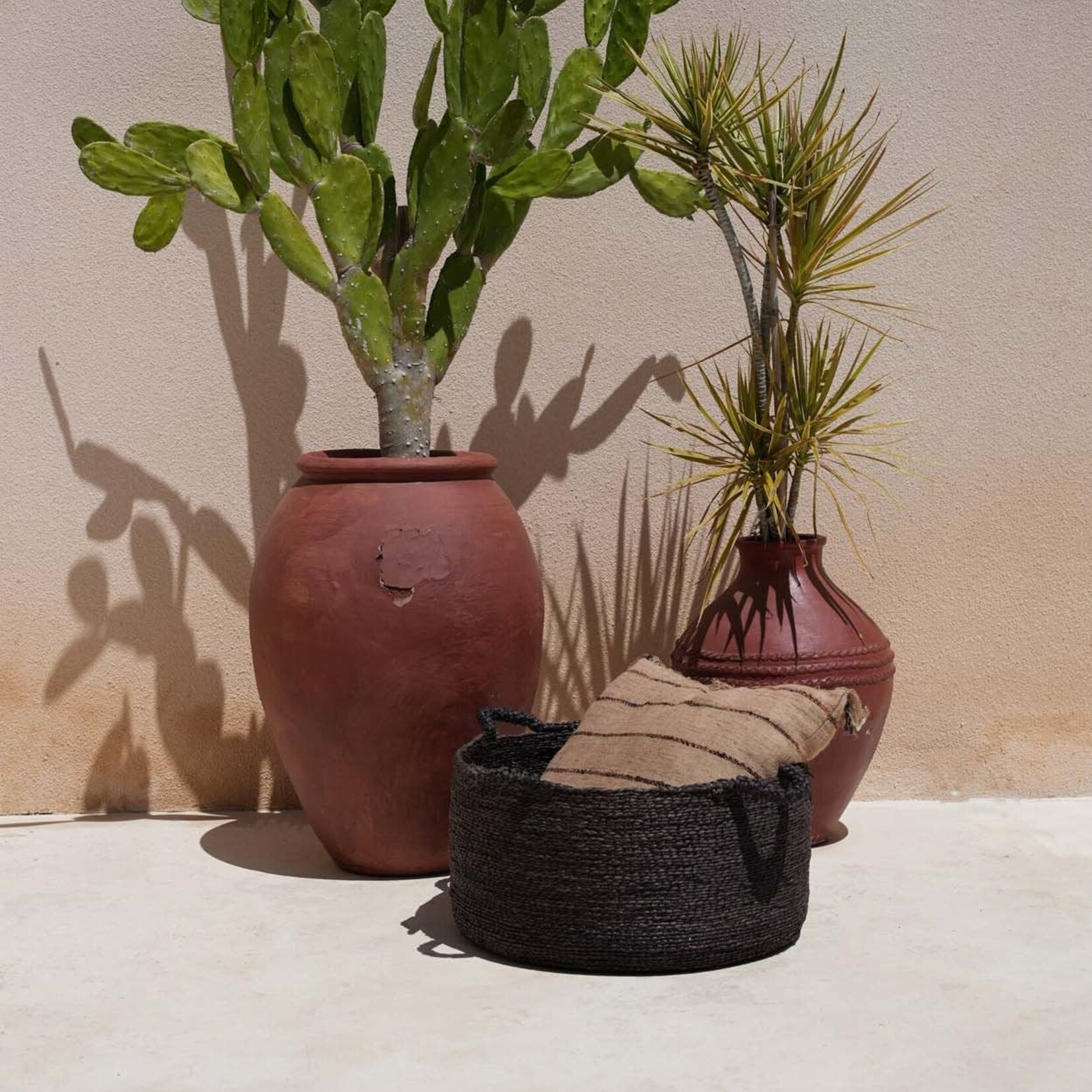 Bazar Bizar Antwerp Les Quatre Mains Baskets - Black - L