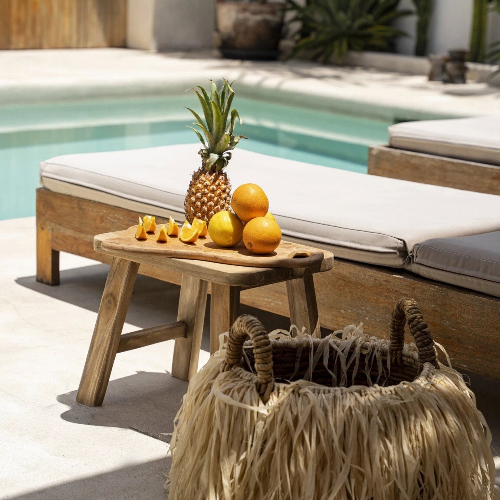 Bazar Bizar Antwerp The Raffia Basket - L