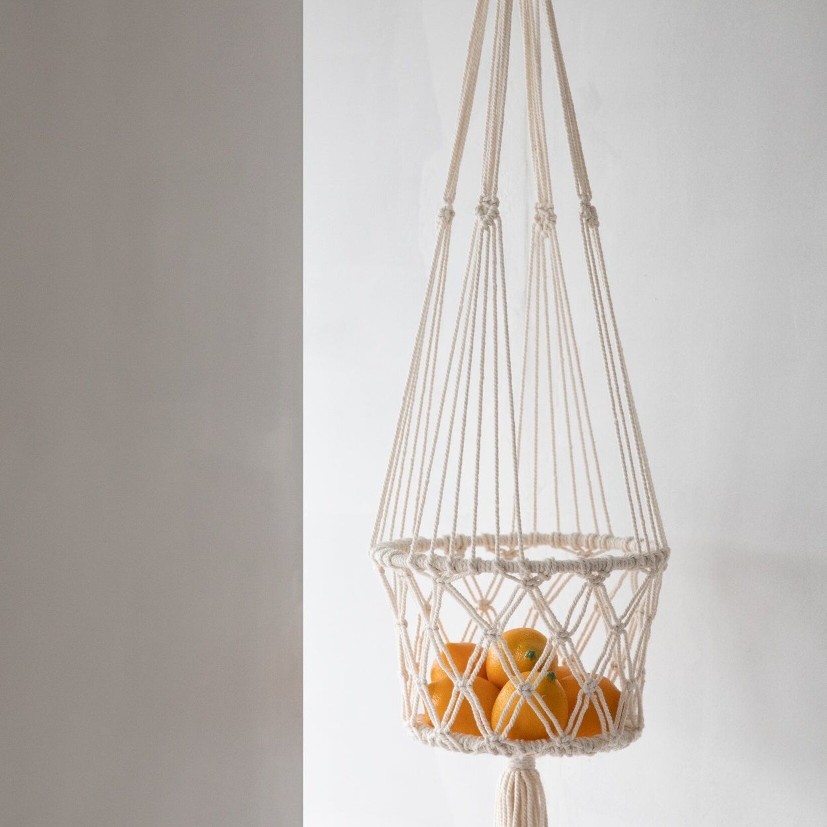 Bazar Bizar Antwerp The Macrame Plant Holder - White - S