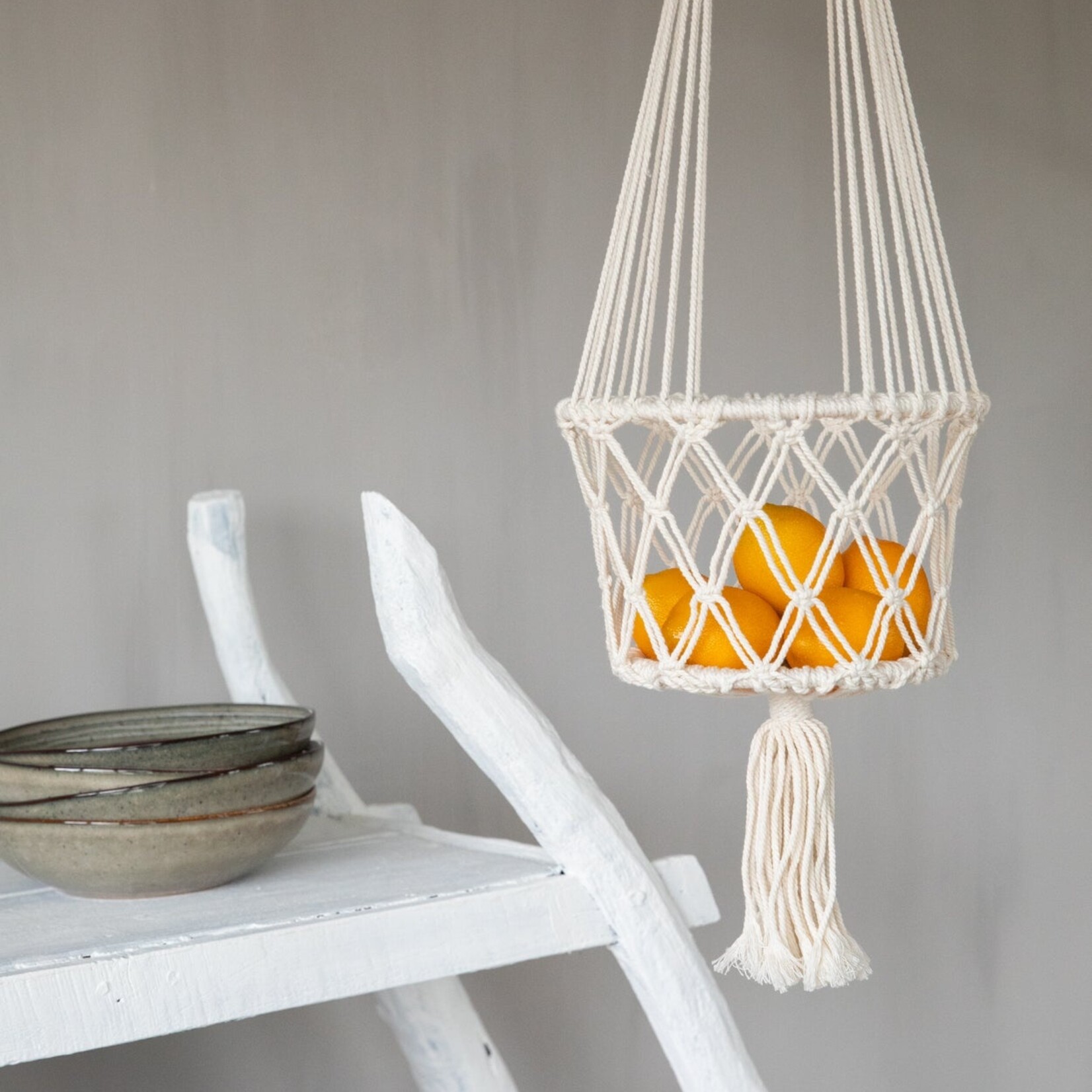 Bazar Bizar Antwerp The Macrame Plant Holder - White - S