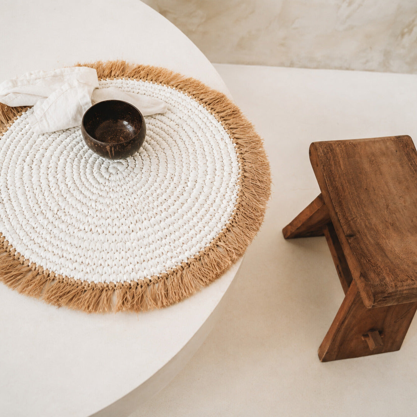 Bazar Bizar Antwerp The Water Hyacinth Raffia Placemat - White Natural