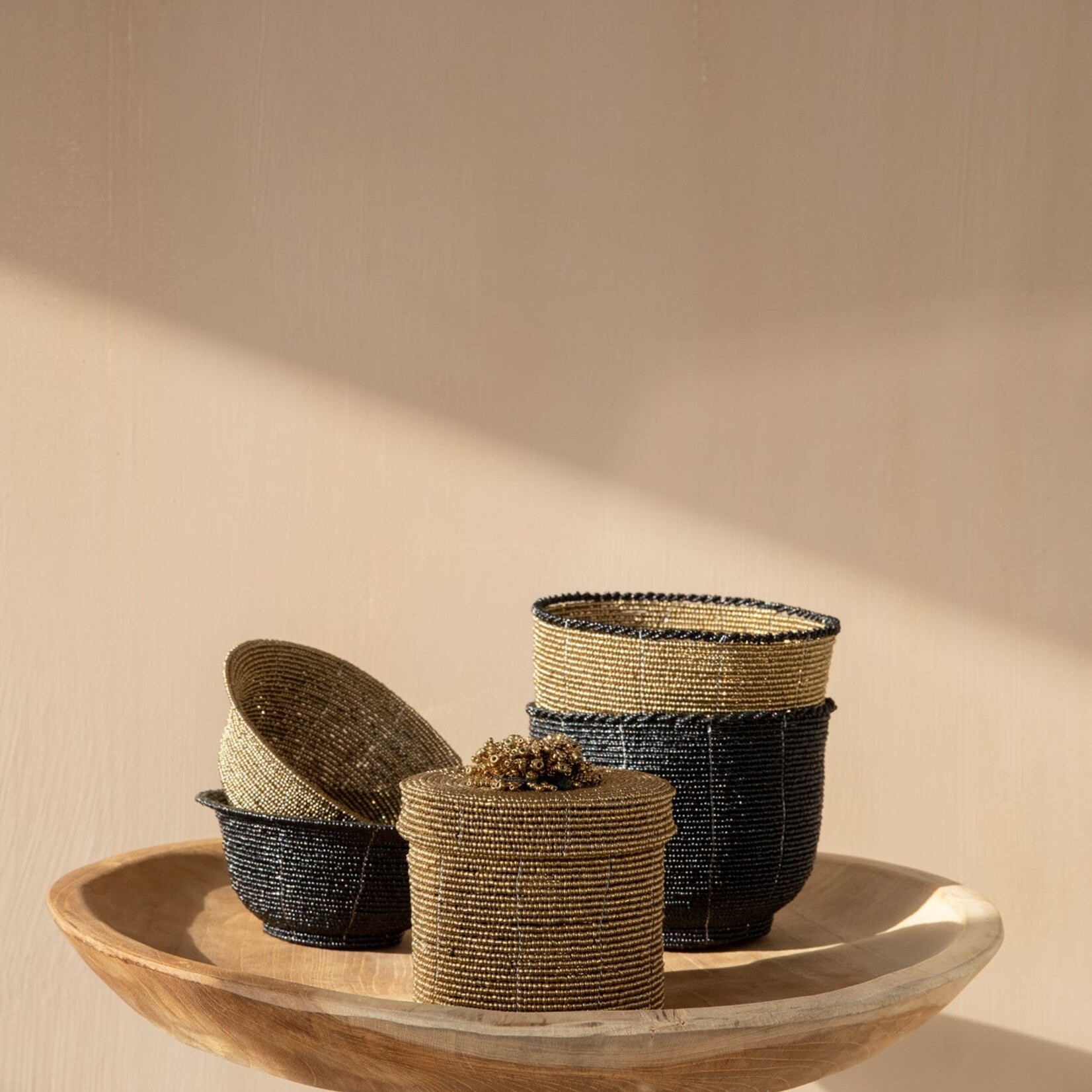 Bazar Bizar Antwerp The Beaded Candy Bowl - Black - M