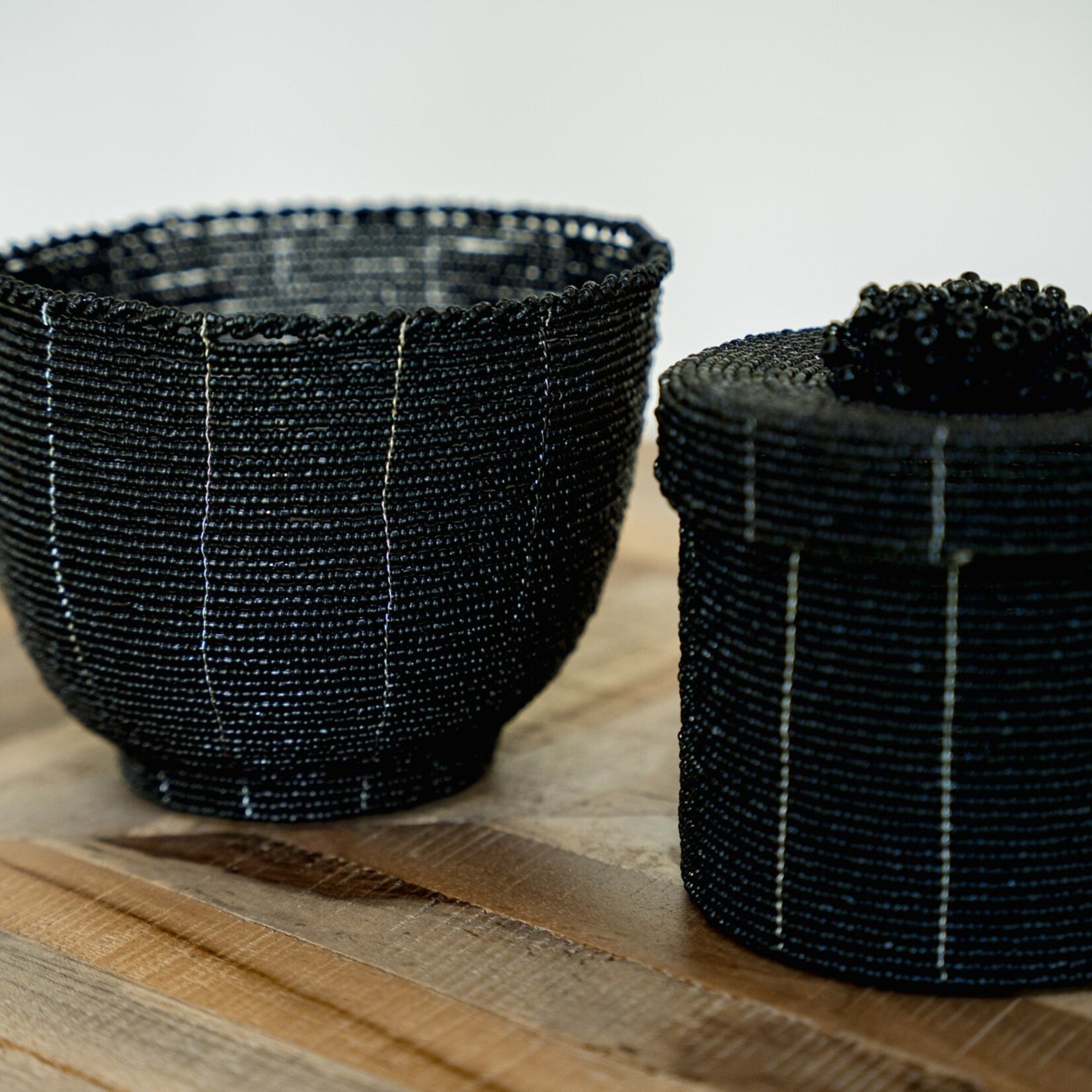 Bazar Bizar Antwerp The Beaded Candy Bowl - Black - M