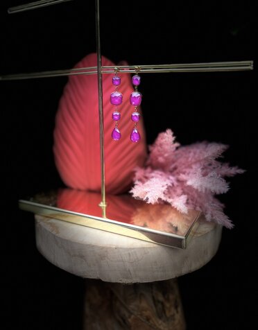 Oorbellen magenta druppel