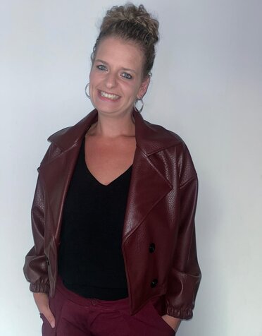 New Collection Kort jasje Kyra Bordeaux