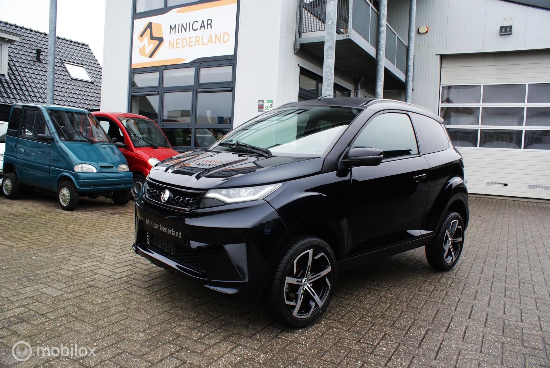 Aixam Aixam Crossover 09/2025 428km!! scherm, leer 1 jaar garantie