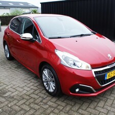 Peugeot 208 1.2 PureTech Allure 2018 17113km Airco, cruise, navi