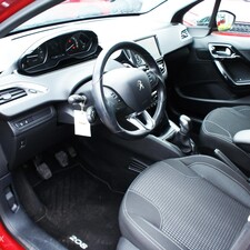 Peugeot 208 1.2 PureTech Allure 2018 17113km Airco, cruise, navi