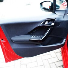Peugeot 208 1.2 PureTech Allure 2018 17113km Airco, cruise, navi