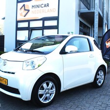 Toyota iQ 1.0 VVTi Comfort 48278KM!! 2010 Dealer onderhouden
