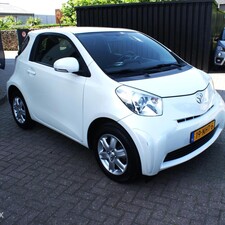 Toyota iQ 1.0 VVTi Comfort 48278KM!! 2010 Dealer onderhouden