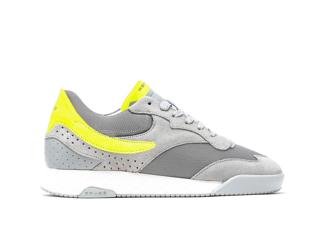light grey tennis shoes