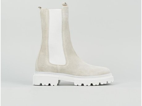 Kara Vintage | White Chelsea boots