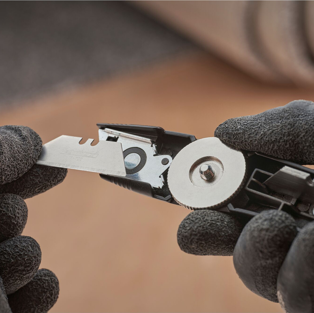 PRO (Titan) Vast Mes incl. holster