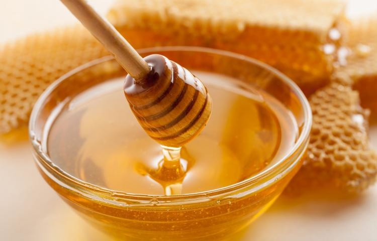 Premium Honey Selection: Pure and Natural