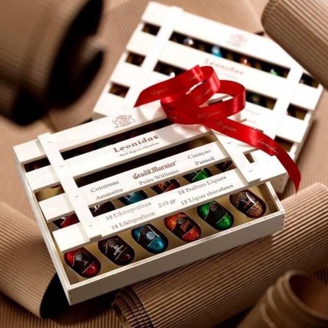 Leonidas Wooden casket filled with 18 premium liqueur chocolates