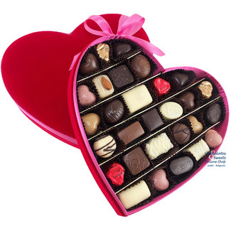 Coffret Coeur de St Valentin Leonidas avec 12 coeurs en chocolat