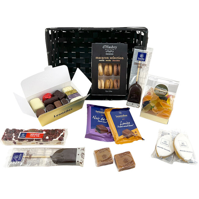 Geschenkmand (M) met pralines en delicatessen