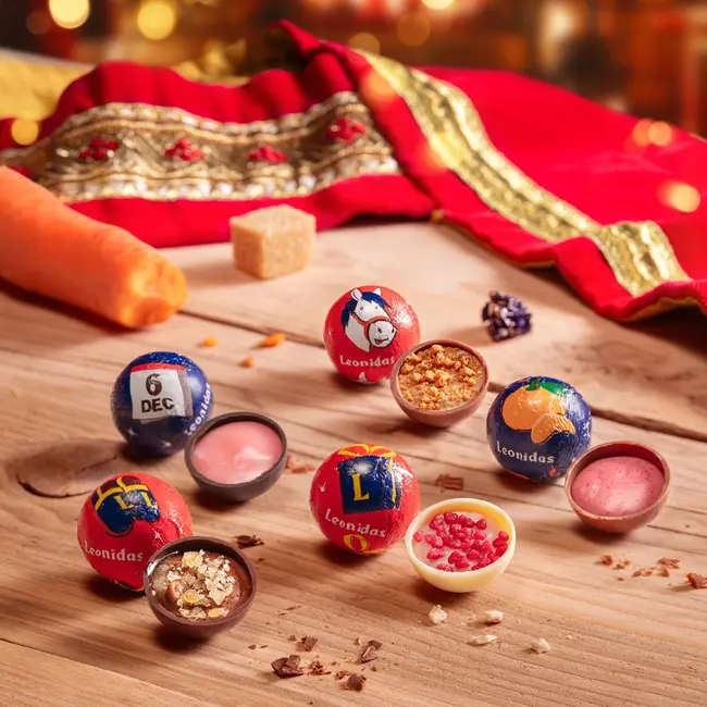 Leonidas Mug Saint Nicholas - 22 Chocolate balls